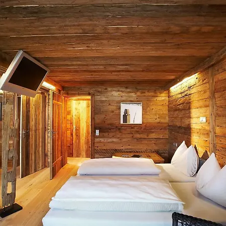 Hotell Art & Ski-in Hinterhag 4*